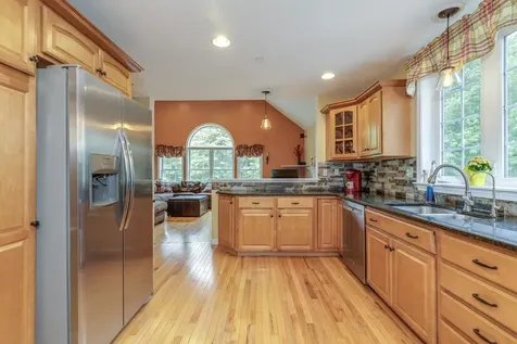 9 Misty Lane Hooksett NH 03106