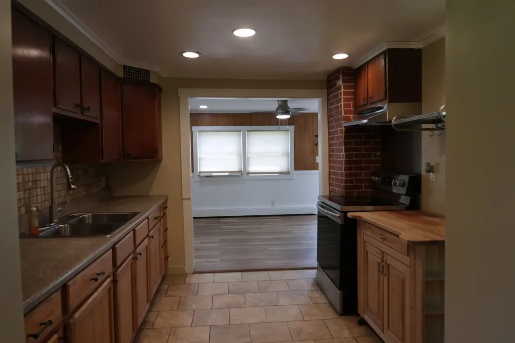 82 Calais Road Worcester VT 05682