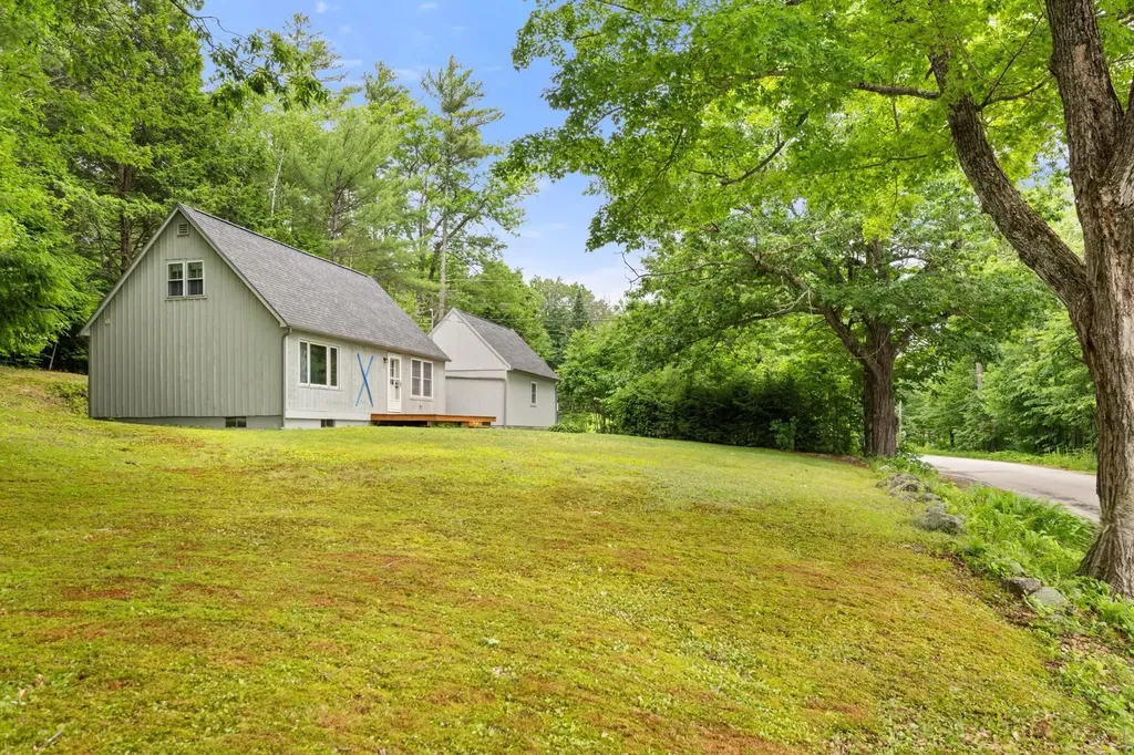 4 Carter Mountain Road New Hampton NH 03256