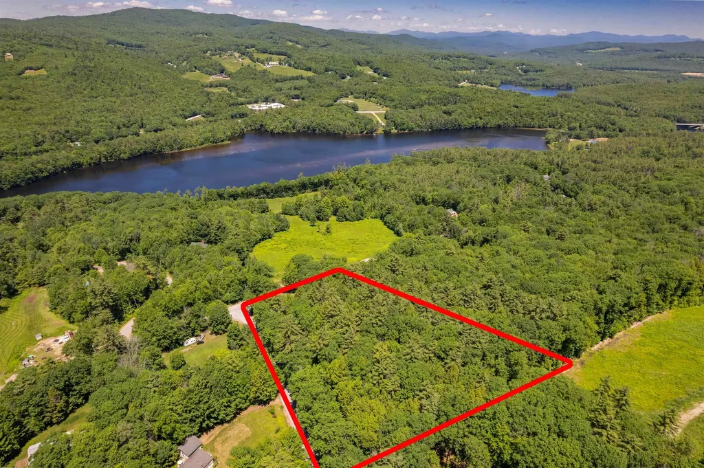 4 Carter Mountain Road New Hampton NH 03256