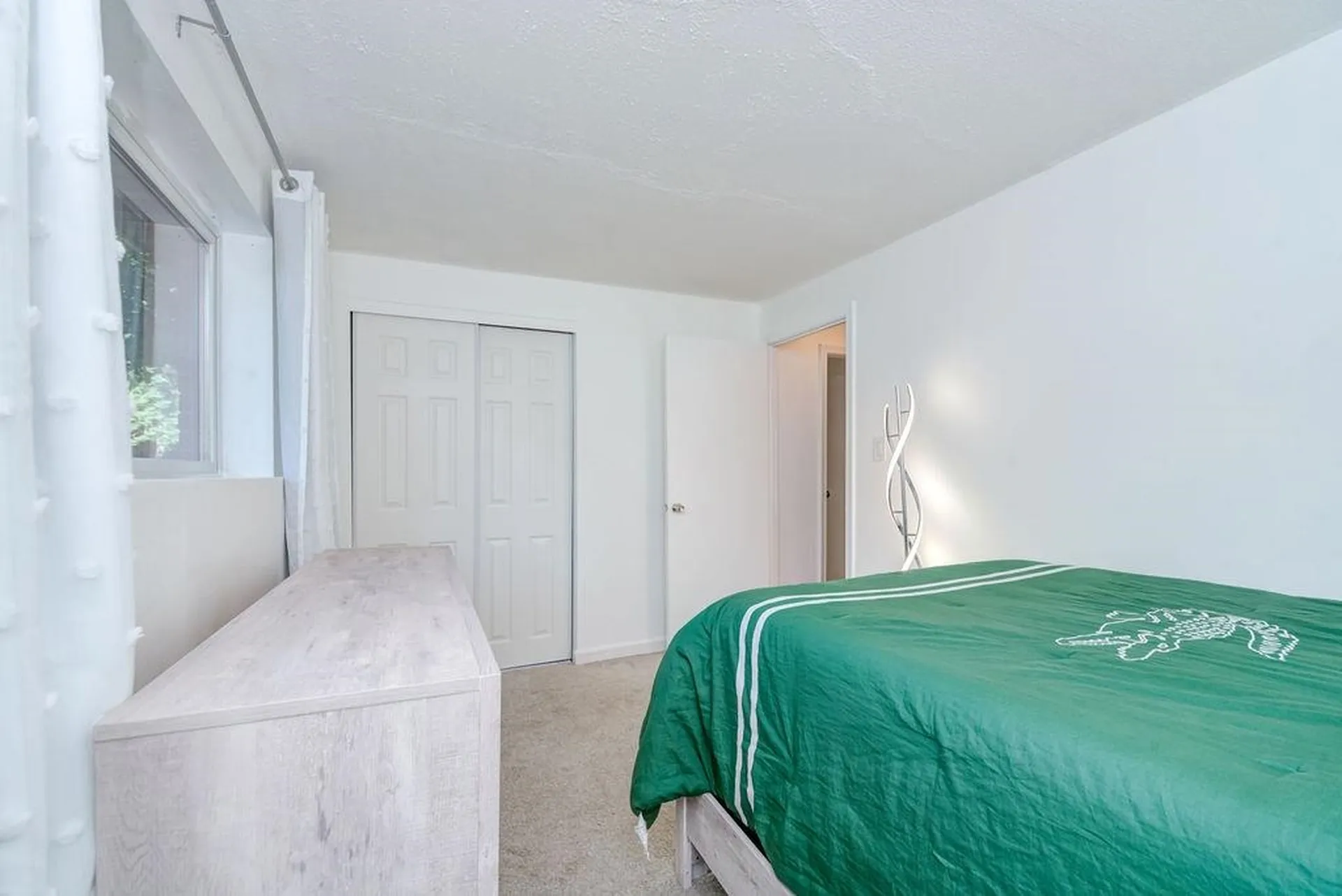 5 Lancelot Court Salem NH 03079