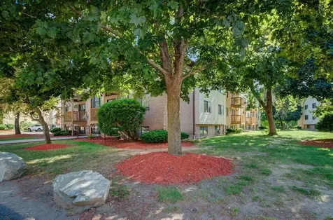 5 Lancelot Court Salem NH 03079