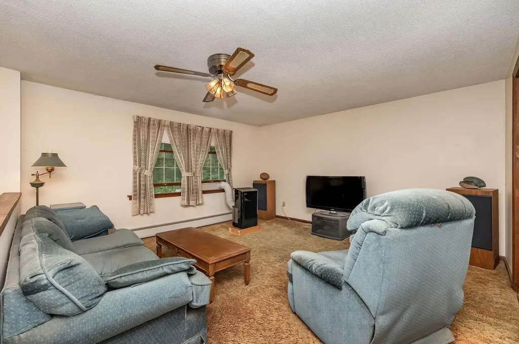 89 Oak Street Rochester NH 03839
