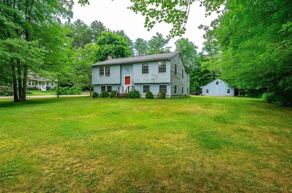 89 Oak Street Rochester NH 03839