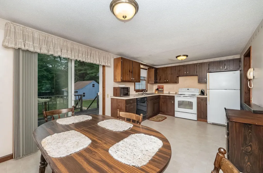 89 Oak Street Rochester NH 03839