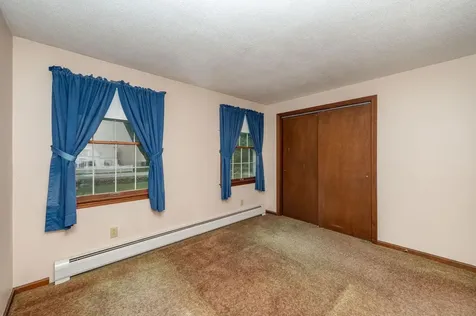 89 Oak Street Rochester NH 03839