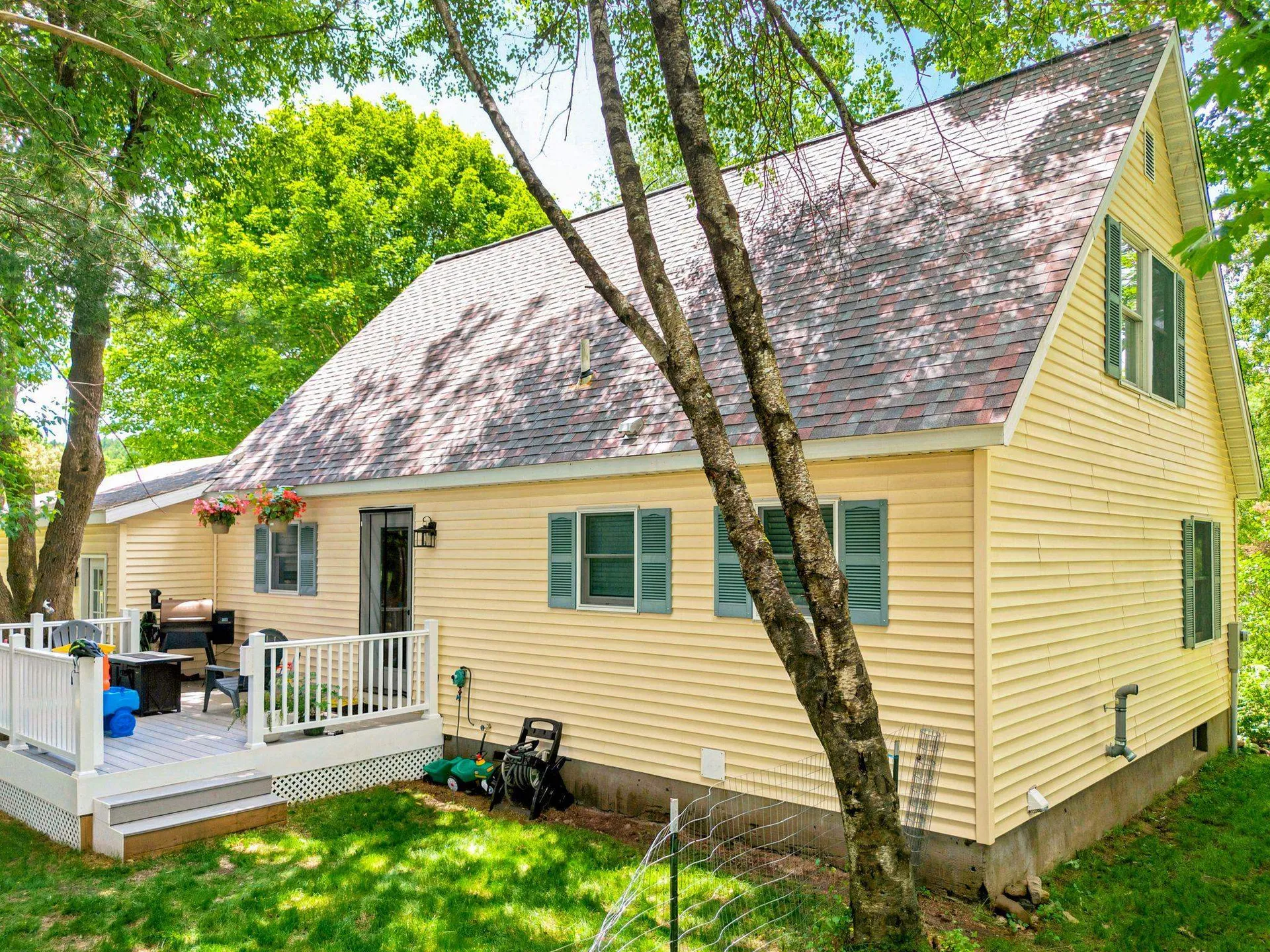 152 Cross Street Hartford VT 05001