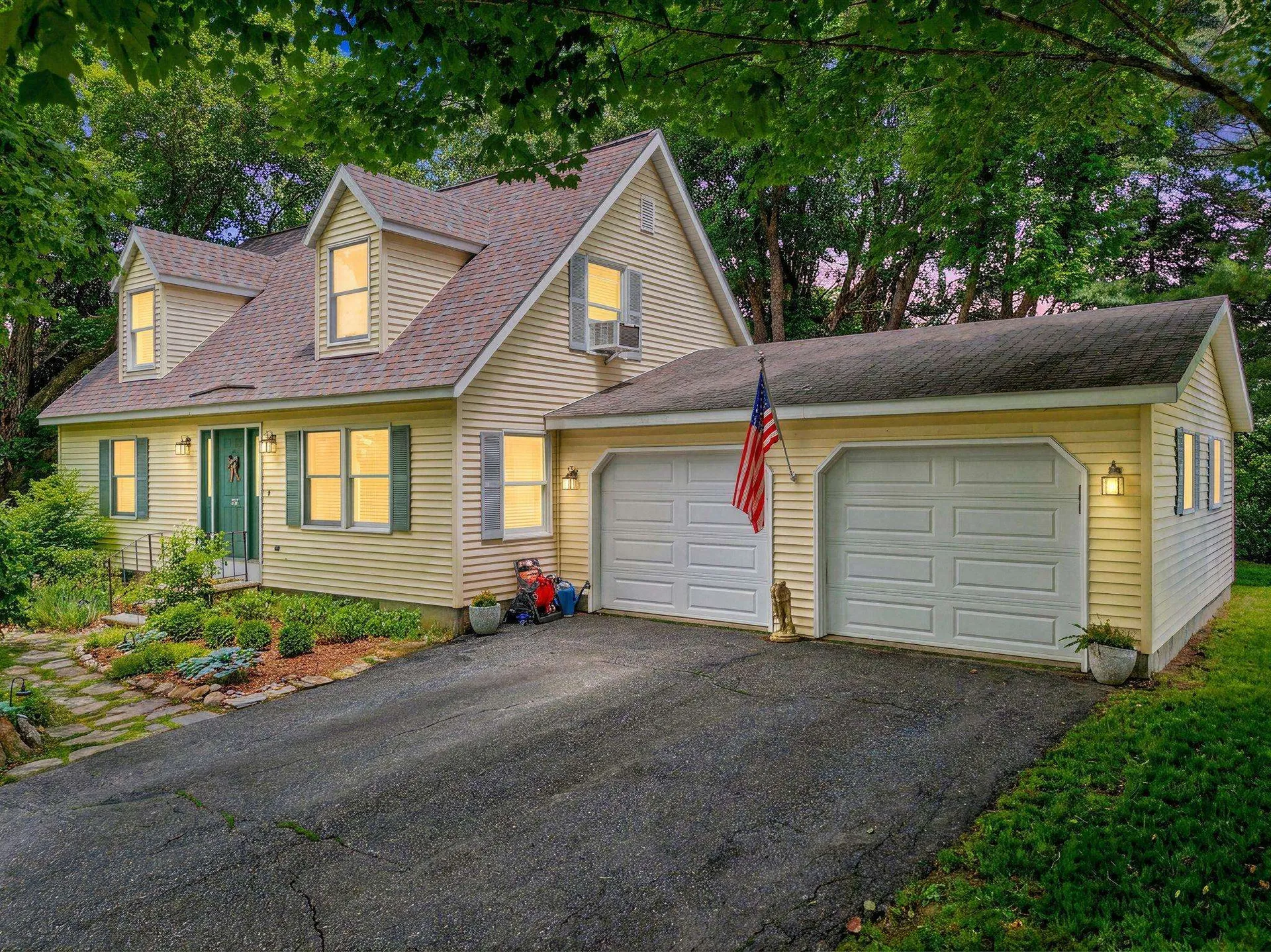 152 Cross Street Hartford VT 05001