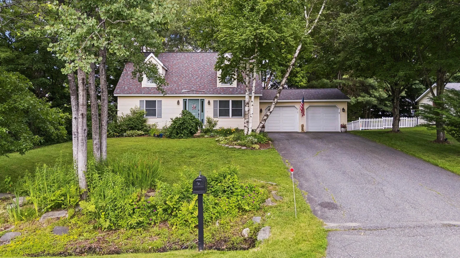 152 Cross Street Hartford VT 05001
