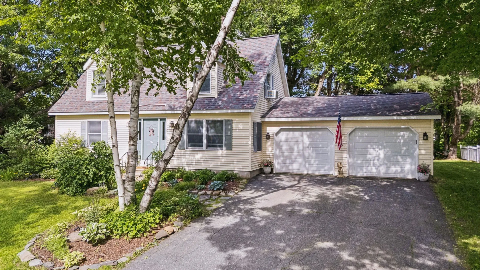 152 Cross Street Hartford VT 05001