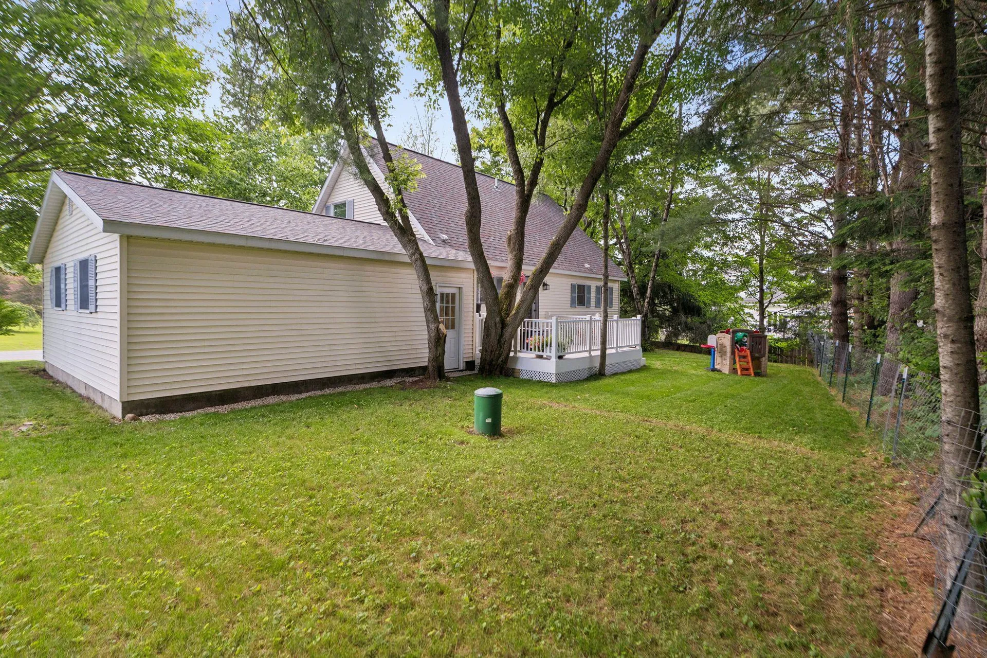 152 Cross Street Hartford VT 05001