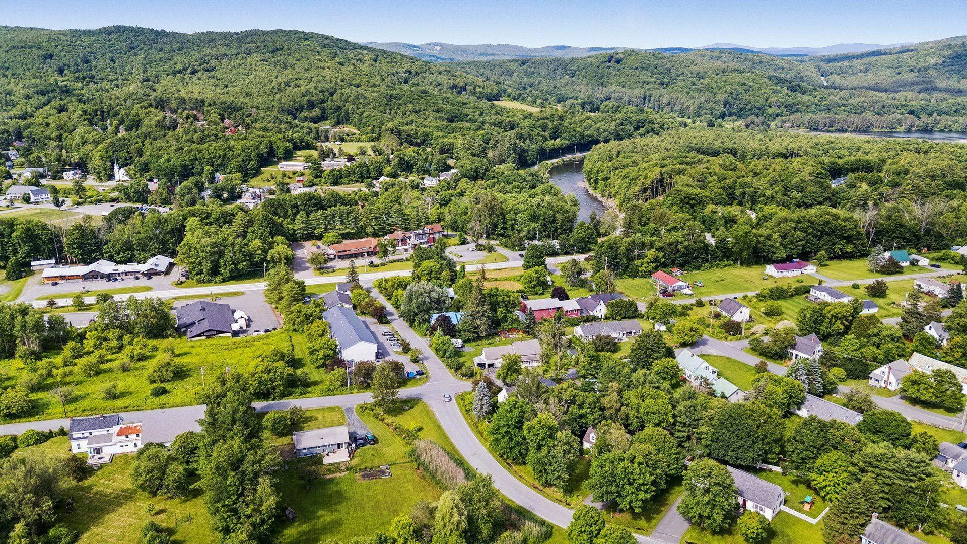 152 Cross Street Hartford VT 05001