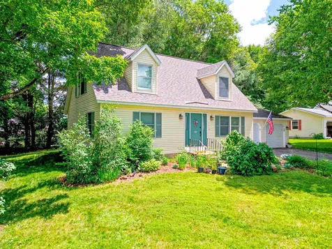 152 Cross Street Hartford VT 05001