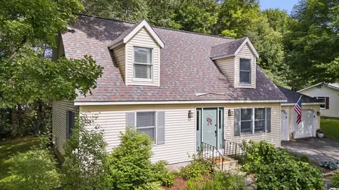 152 Cross Street Hartford VT 05001