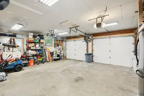 152 Cross Street Hartford VT 05001