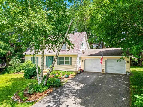 152 Cross Street Hartford VT 05001