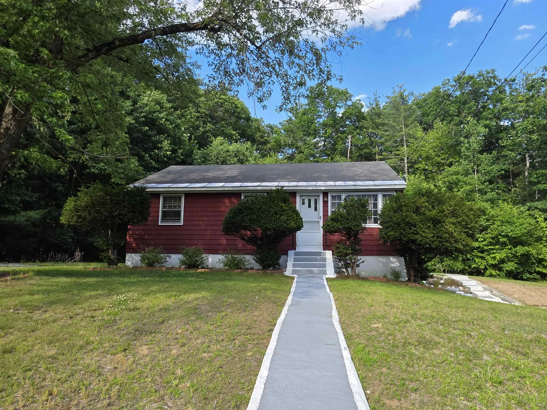 9 Louise Drive Litchfield NH 03052