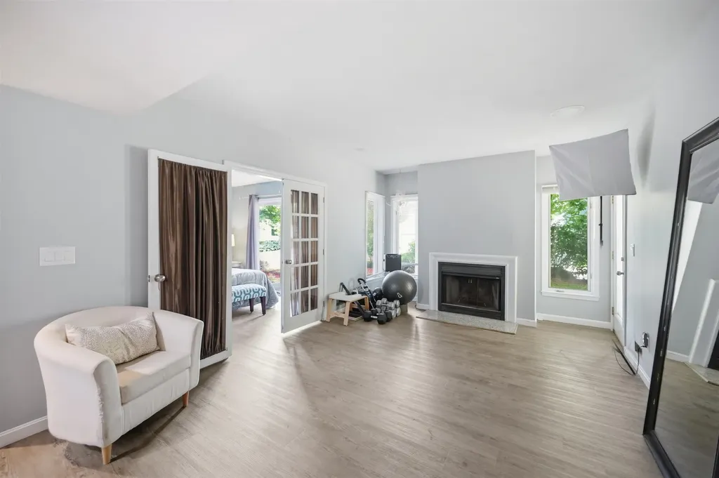 12 Charles Chase Way Manchester NH 03104