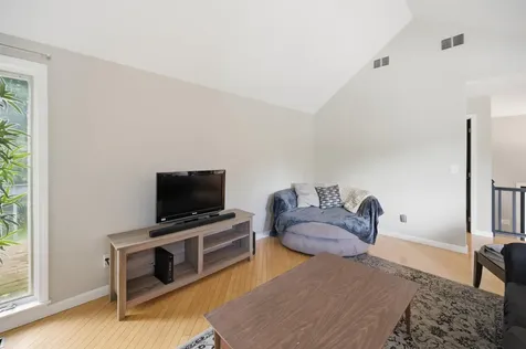 12 Charles Chase Way Manchester NH 03104
