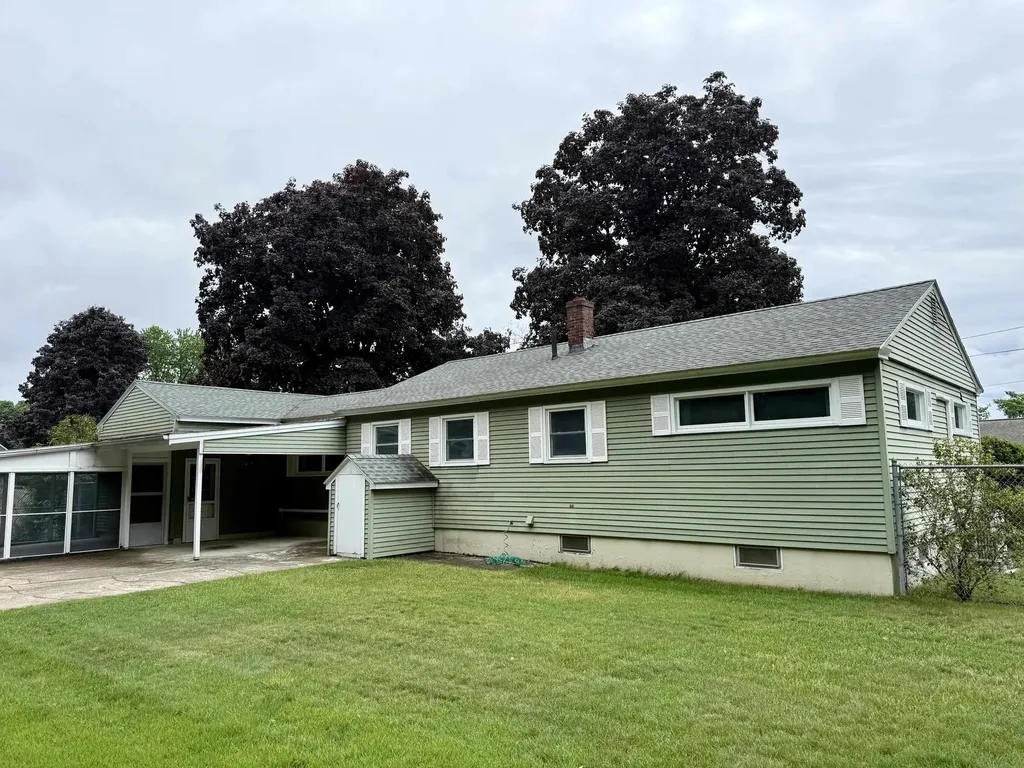 59 Pinedale Street Manchester NH 03102