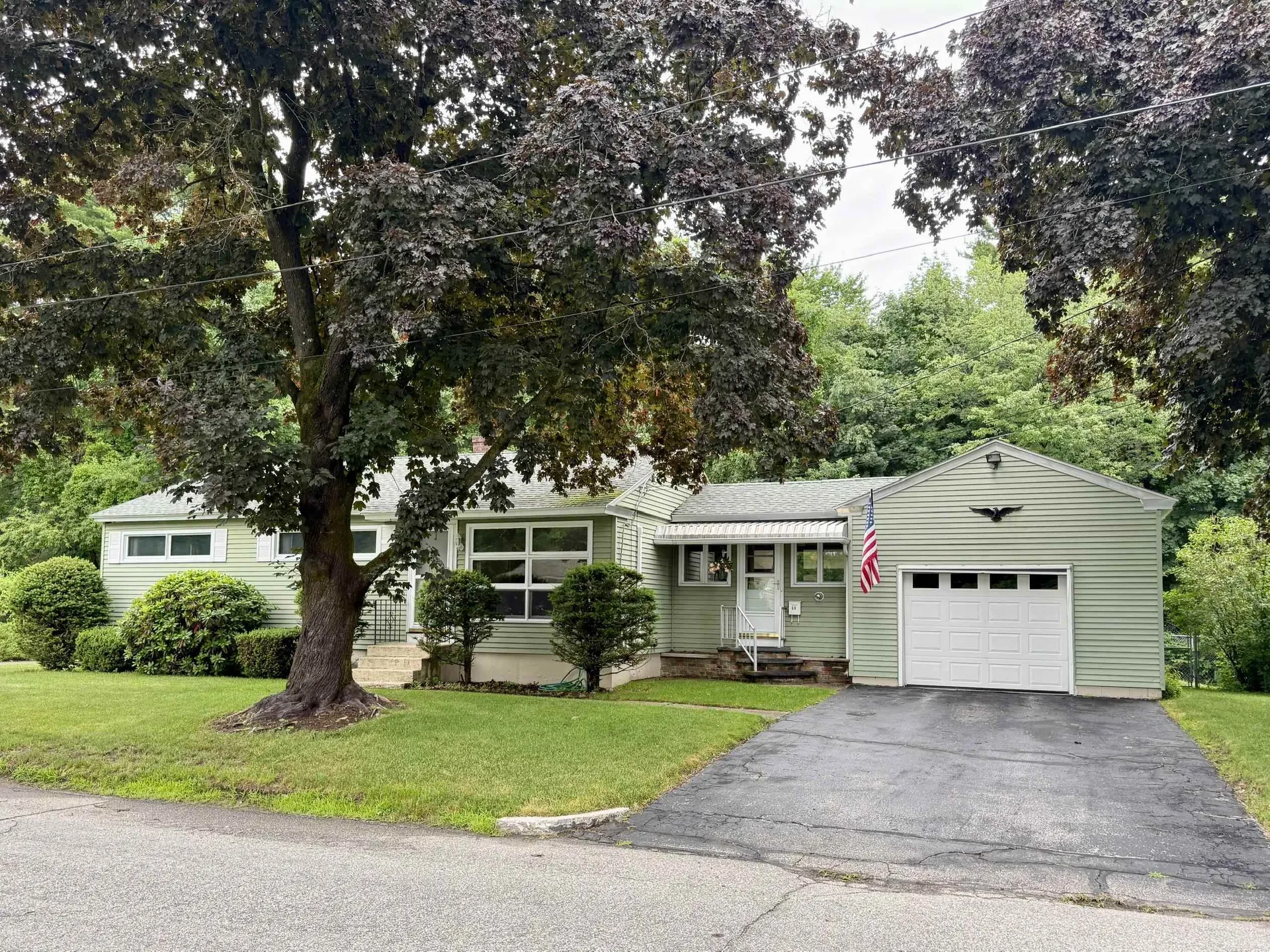 59 Pinedale Street Manchester NH 03102