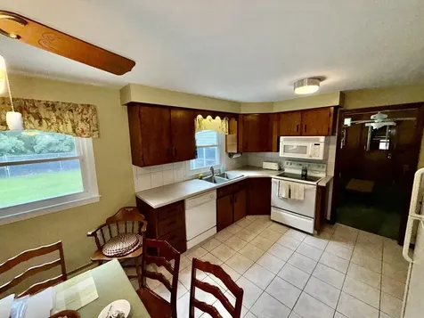 59 Pinedale Street Manchester NH 03102