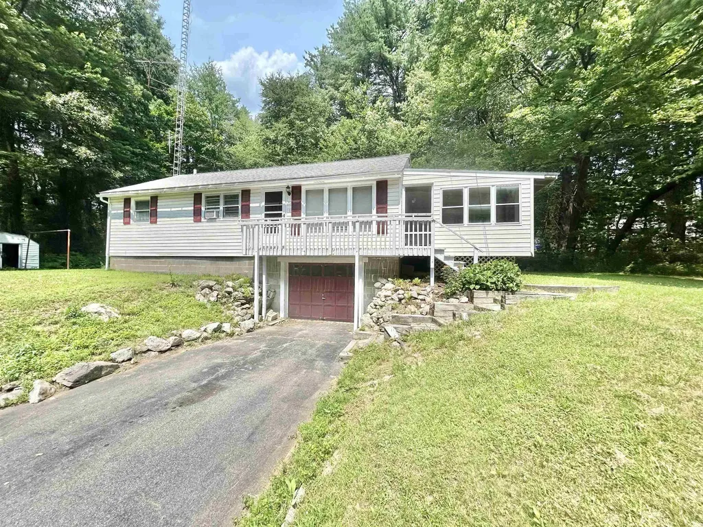 8 Hardy Road Hudson NH 03051