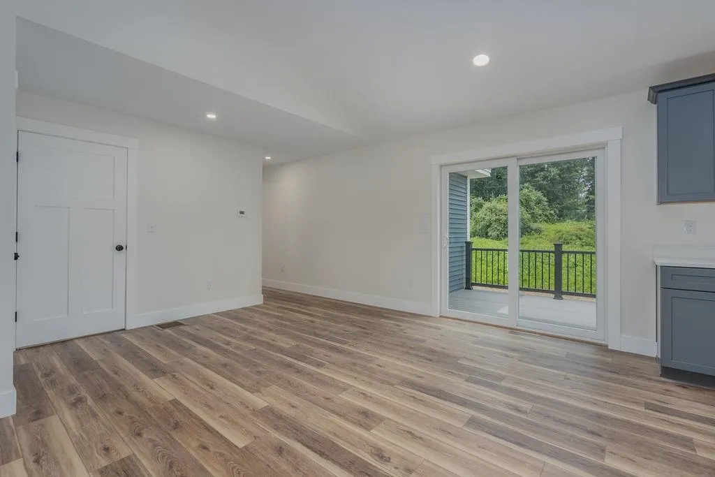 320 Knox Marsh Road Madbury NH 03823
