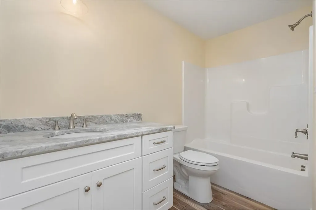 320 Knox Marsh Road Madbury NH 03823