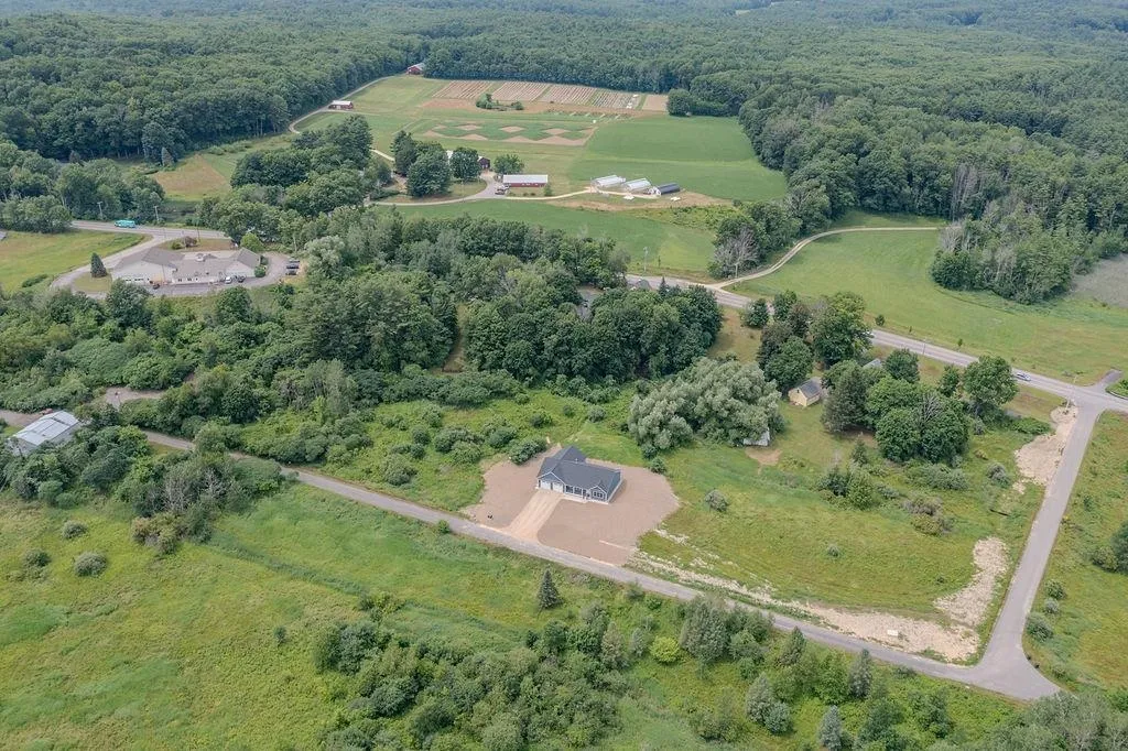 320 Knox Marsh Road Madbury NH 03823
