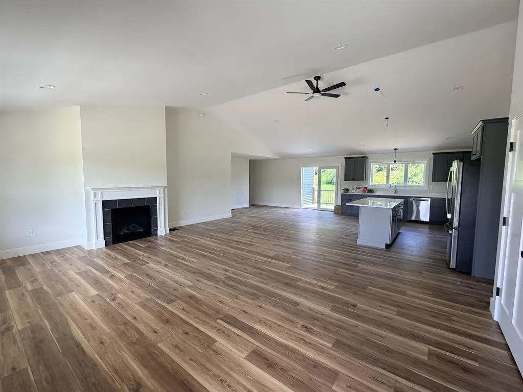 320 Knox Marsh Road Madbury NH 03823