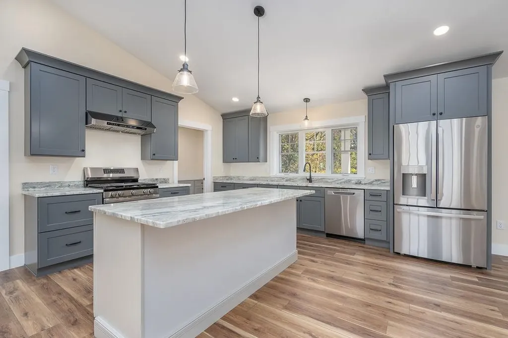320 Knox Marsh Road Madbury NH 03823