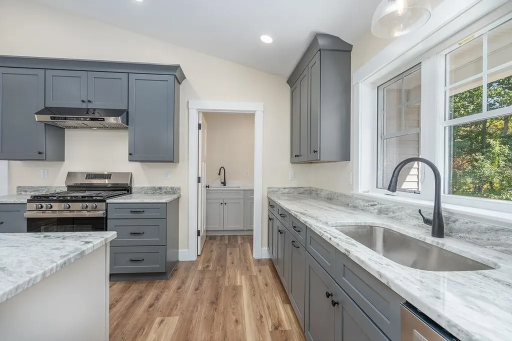 320 Knox Marsh Road Madbury NH 03823