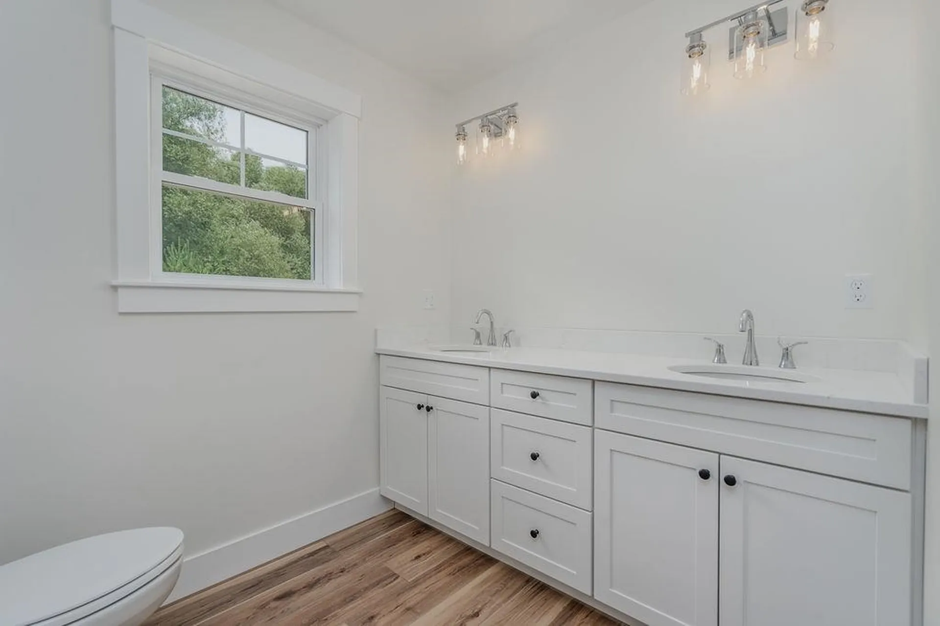 320 Knox Marsh Road Madbury NH 03823
