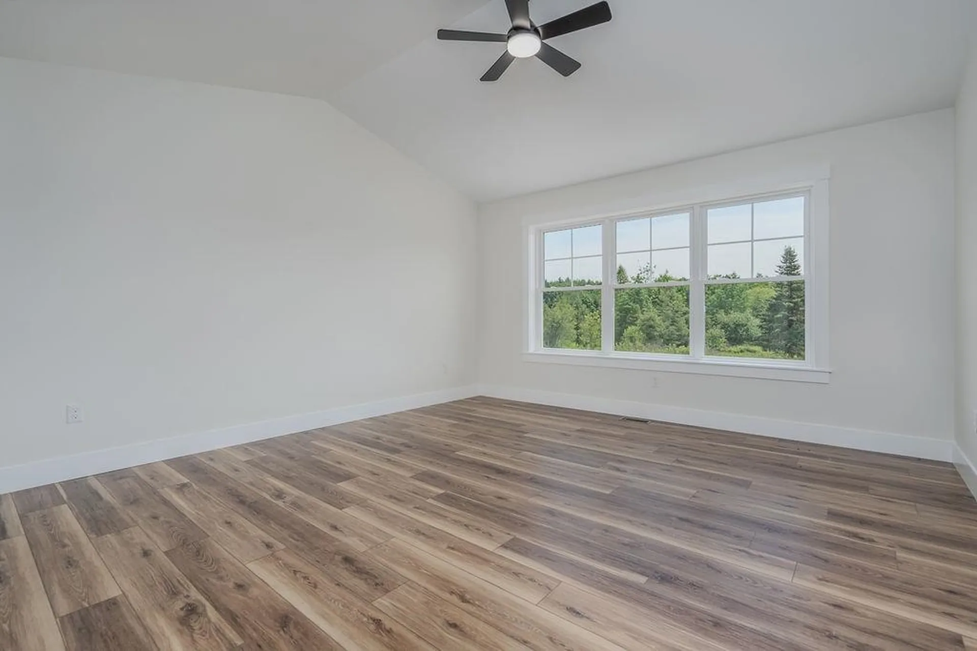 320 Knox Marsh Road Madbury NH 03823