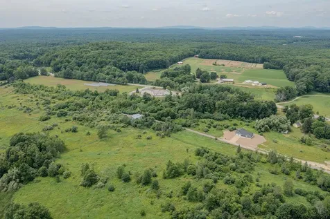 320 Knox Marsh Road Madbury NH 03823