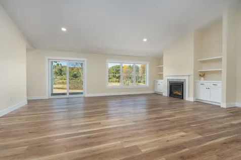 320 Knox Marsh Road Madbury NH 03823