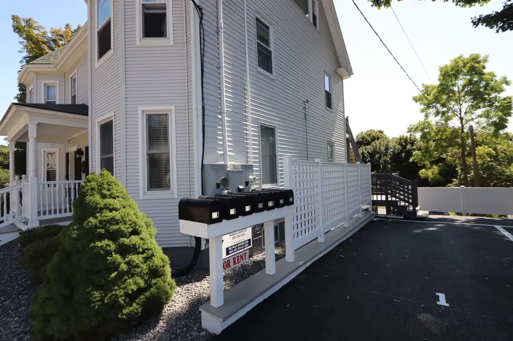 22C Whipple Road Kittery ME 03904