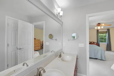 41 Tyler Place Jericho VT 05465