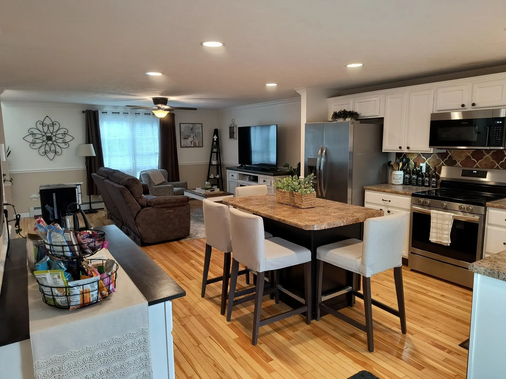 28 Owens Drive Swanzey NH 03446
