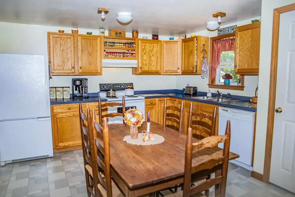 14 Ridgeway Drive Newbury NH 03255