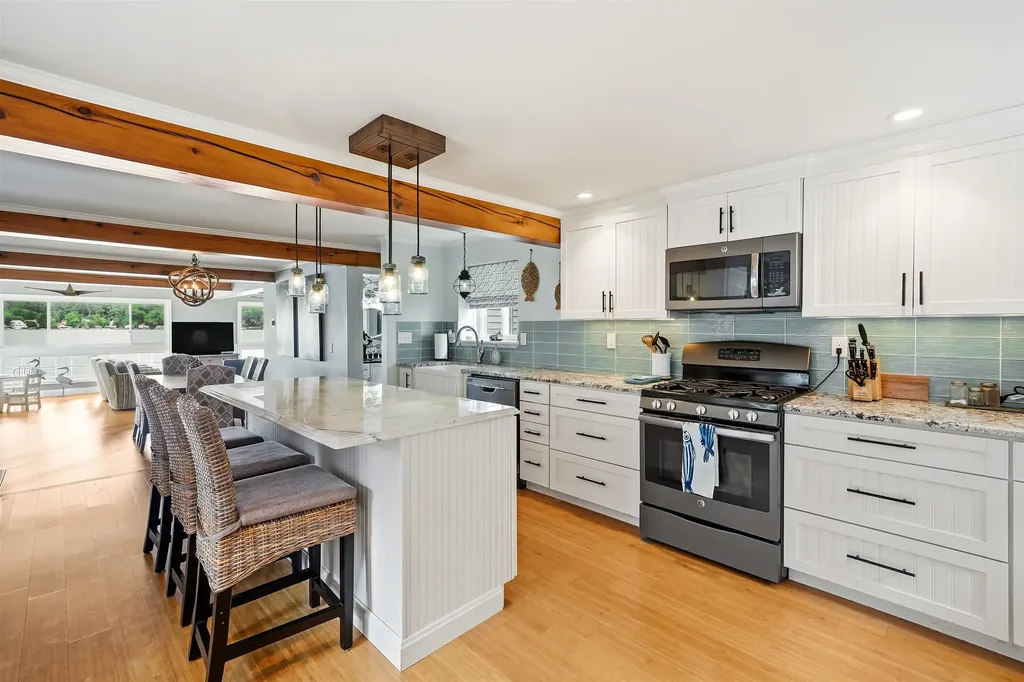 64 Turtle Rock Road Windham NH 03087