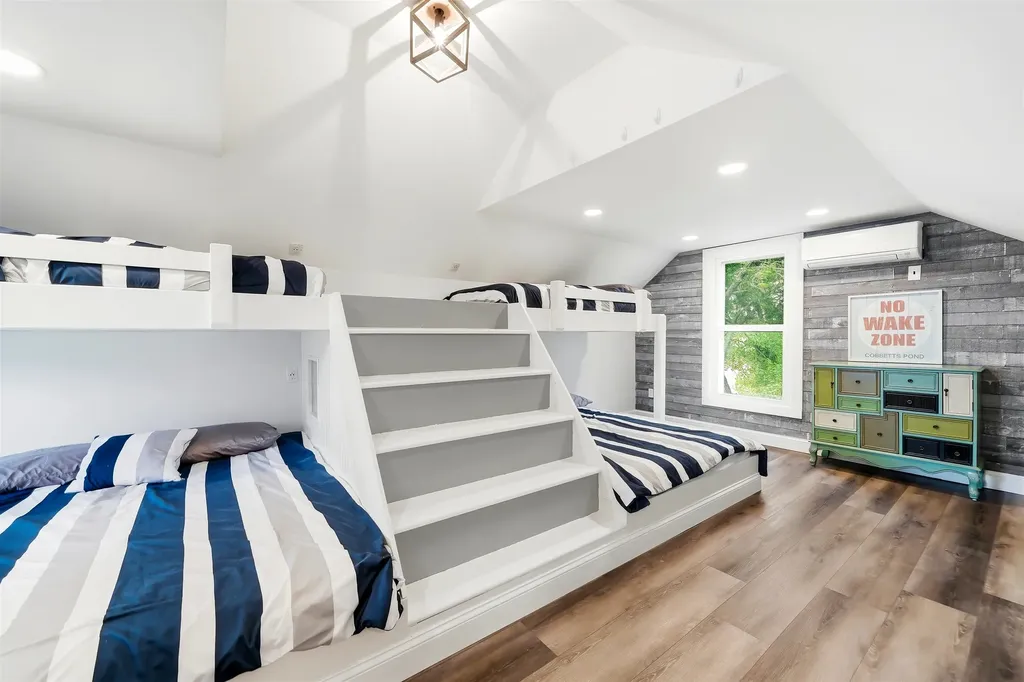 64 Turtle Rock Road Windham NH 03087
