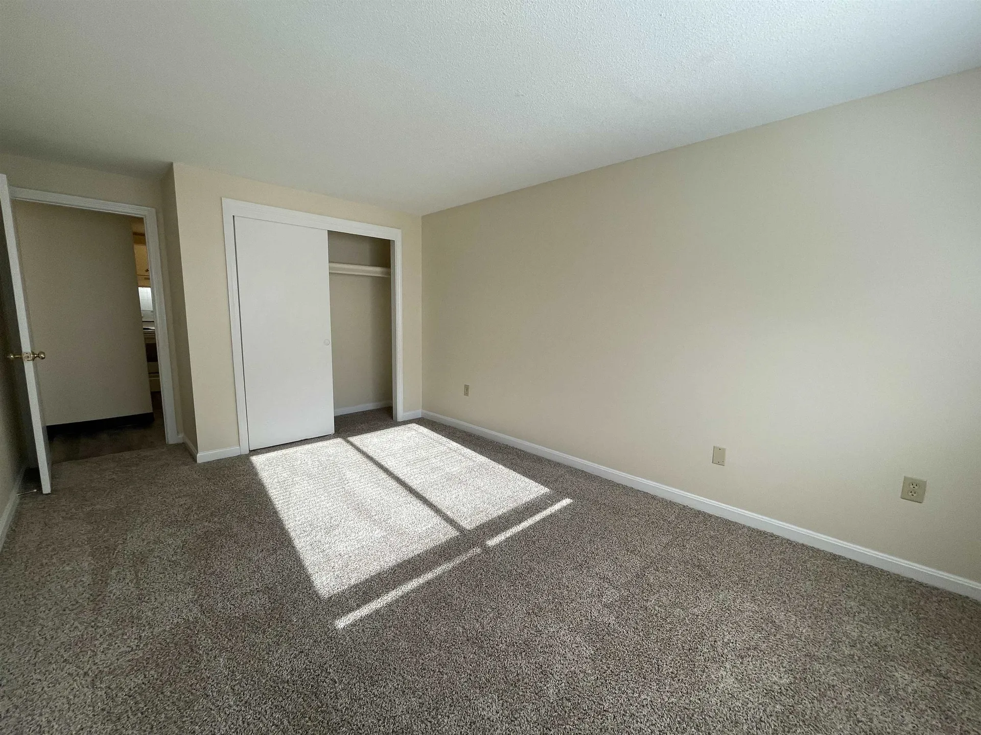 95 Powers Street Milford NH 03055