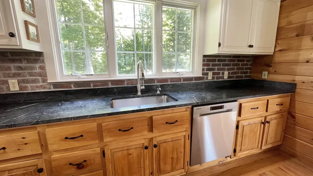 60 Whites Road Dover VT 05356