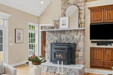 62 Dupaw Gould Road Brookline NH 03033