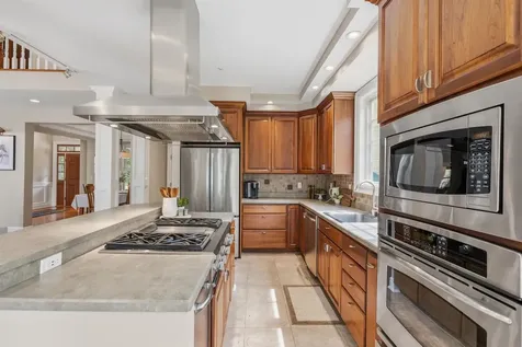 62 Dupaw Gould Road Brookline NH 03033