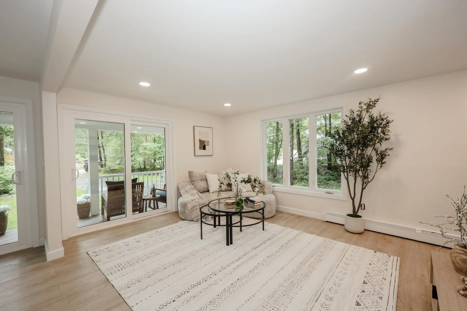 24 Mountain Road Raymond NH 03077