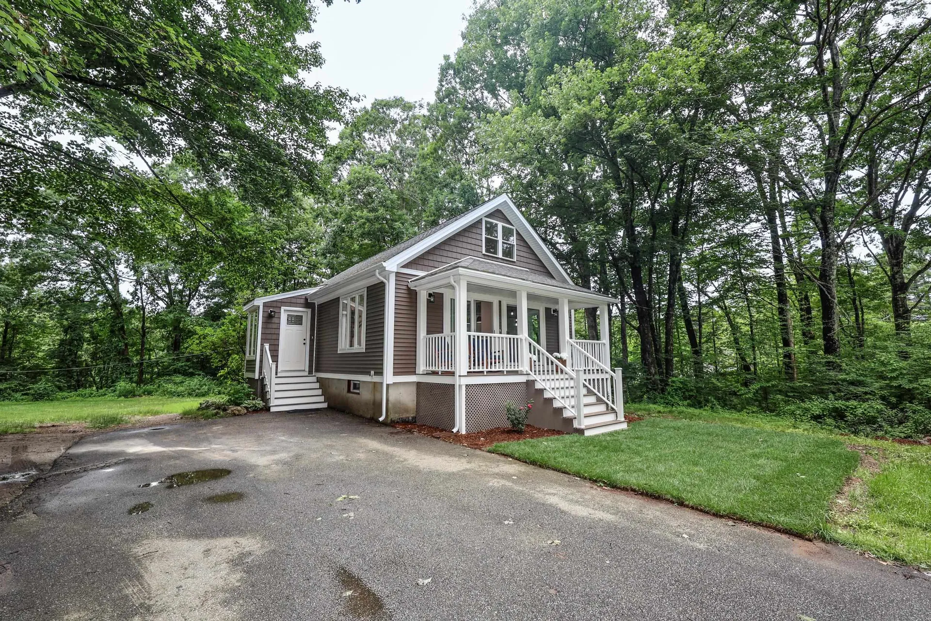 24 Mountain Road Raymond NH 03077
