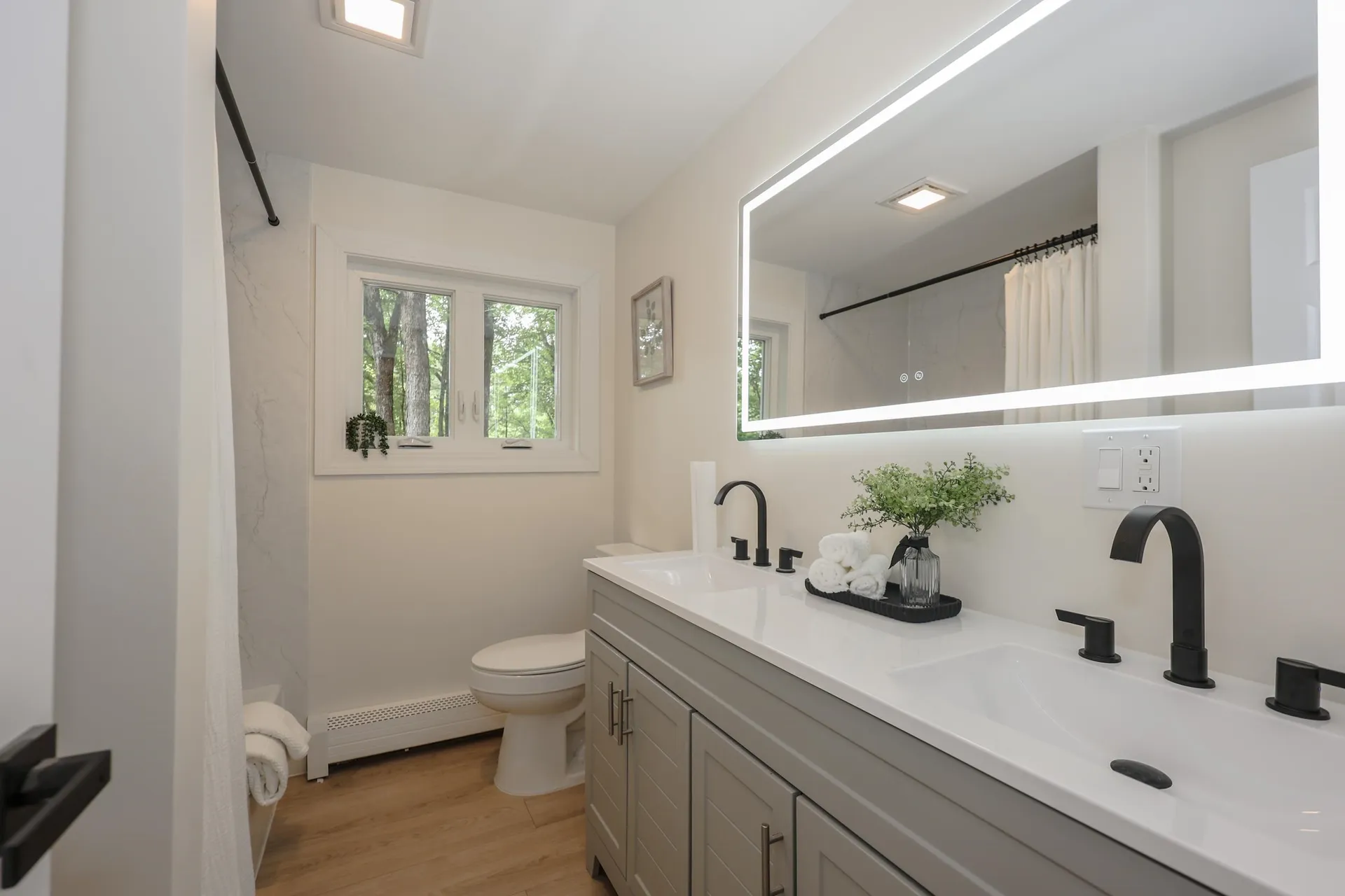 24 Mountain Road Raymond NH 03077